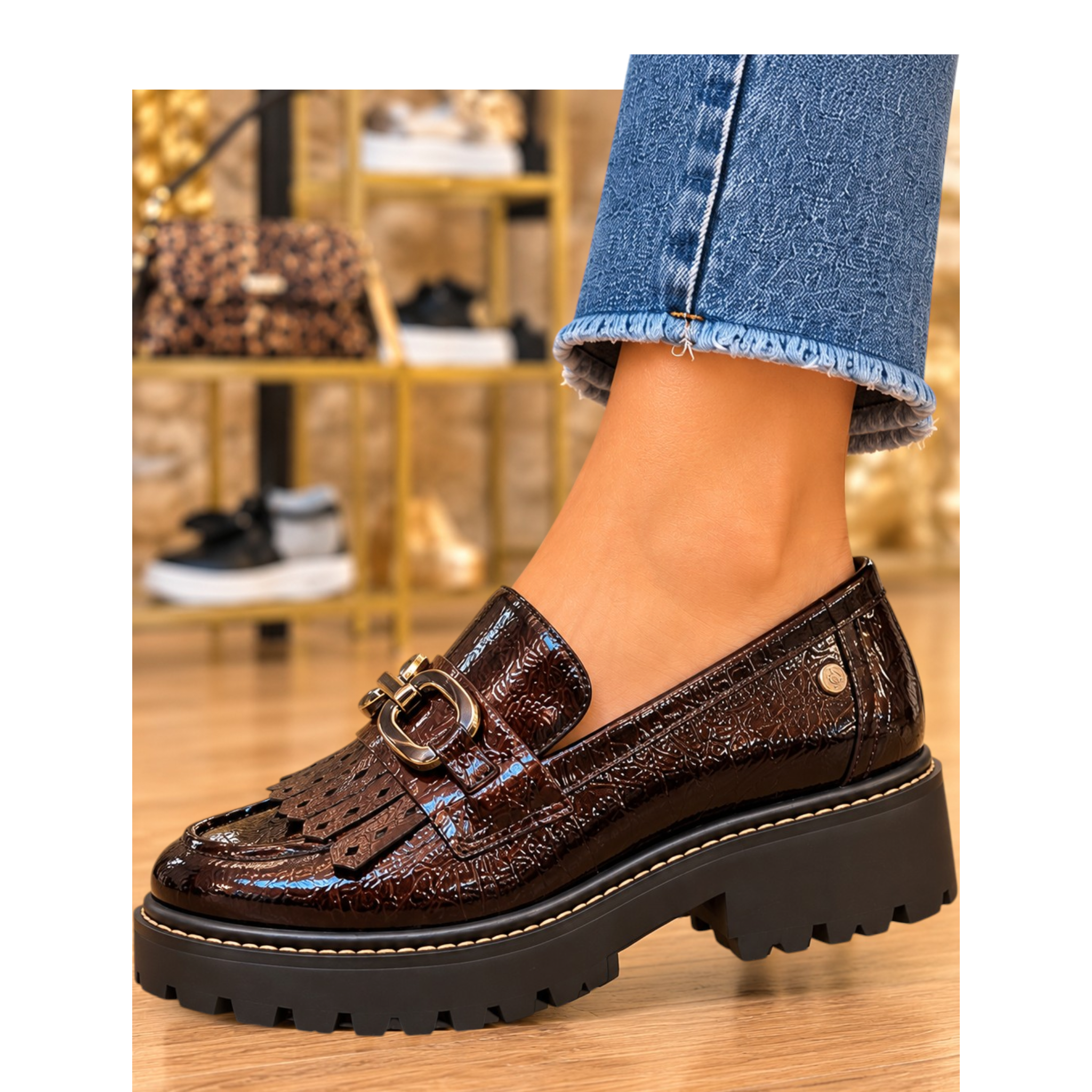 MOCASSINO COLOR BORDEAUX IN VERNICE