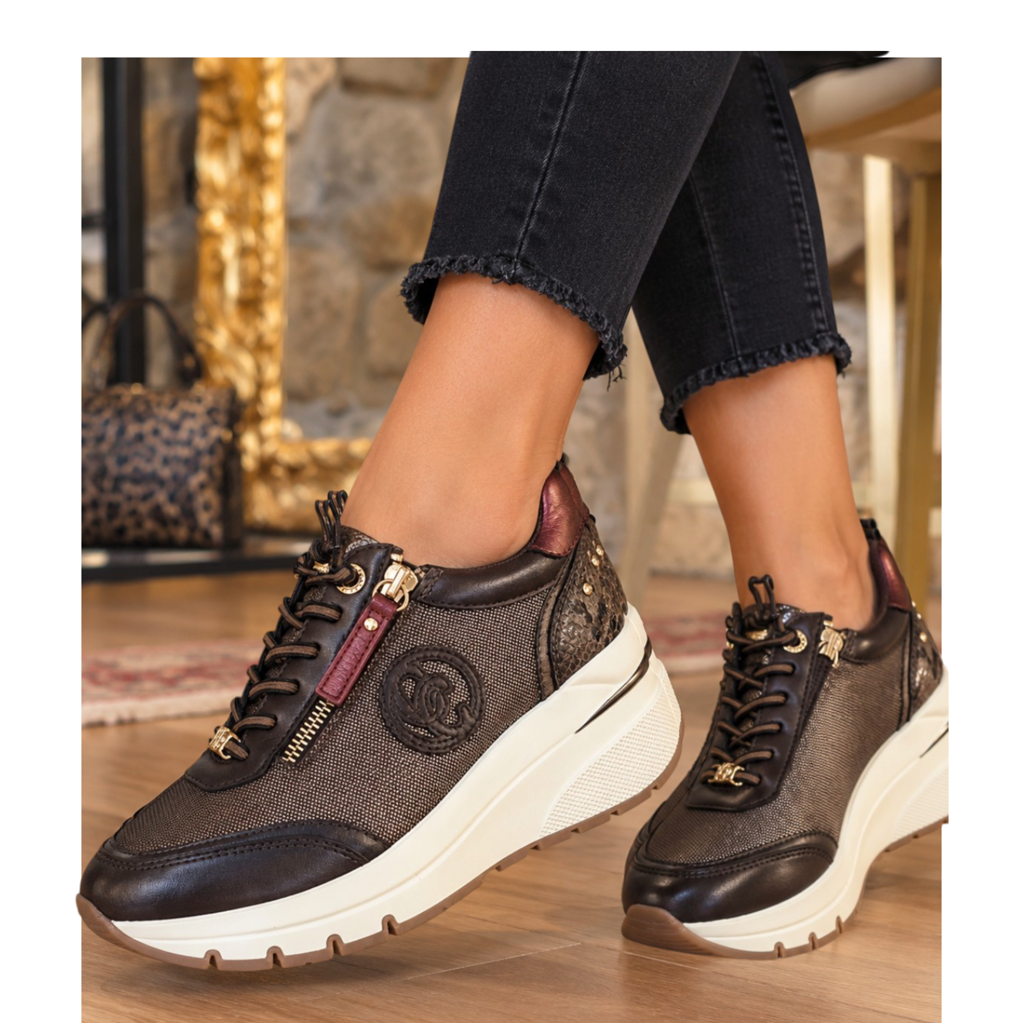 SNEAKERS COLOR MARRONE CON PLATFORM